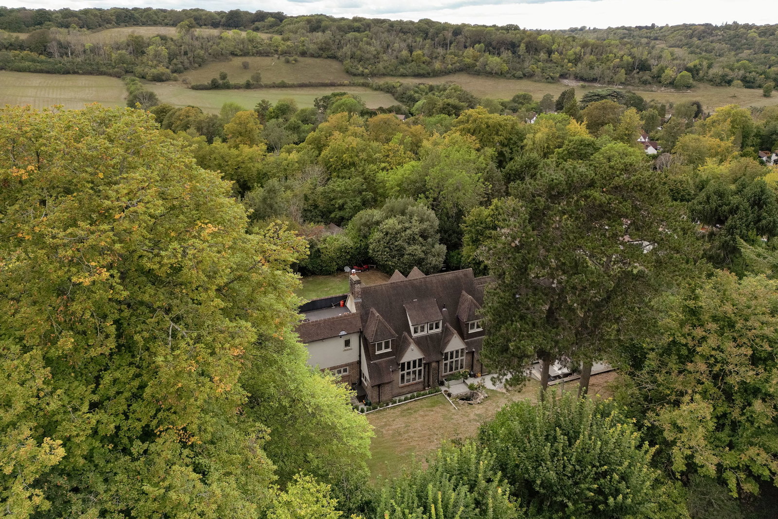 Detached House for sale in Coulsdon, Hazelwood Lane, Chipstead, 4382 m²