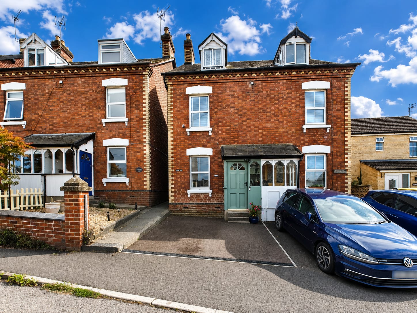 Semi Detached House for sale in Stonehouse, Bath Road, Kings Stanley, Stonehouse, GL10 3JJ, 901 m²