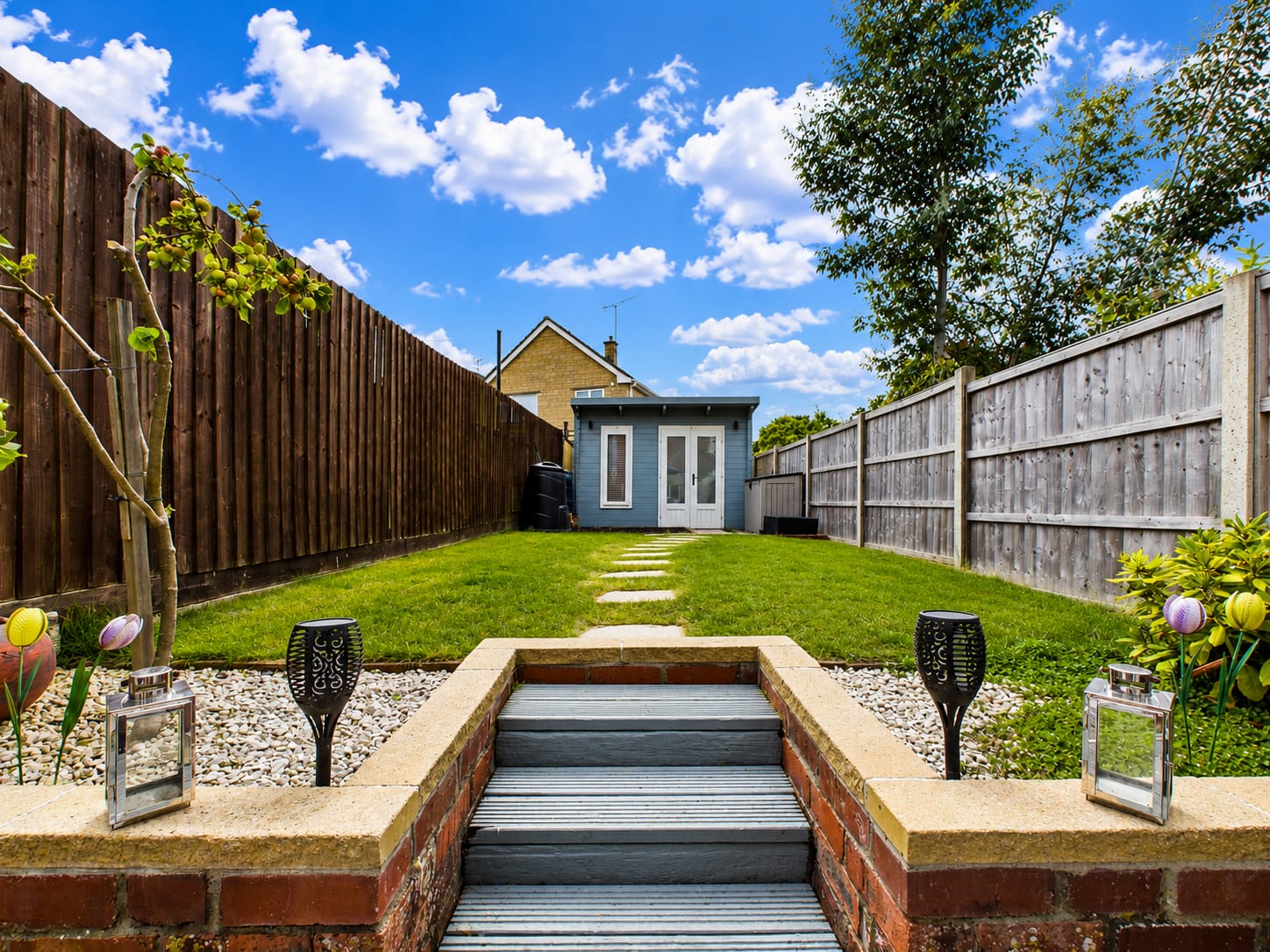 Semi Detached House for sale in Stonehouse, Bath Road, Kings Stanley, Stonehouse, GL10 3JJ, 901 m²