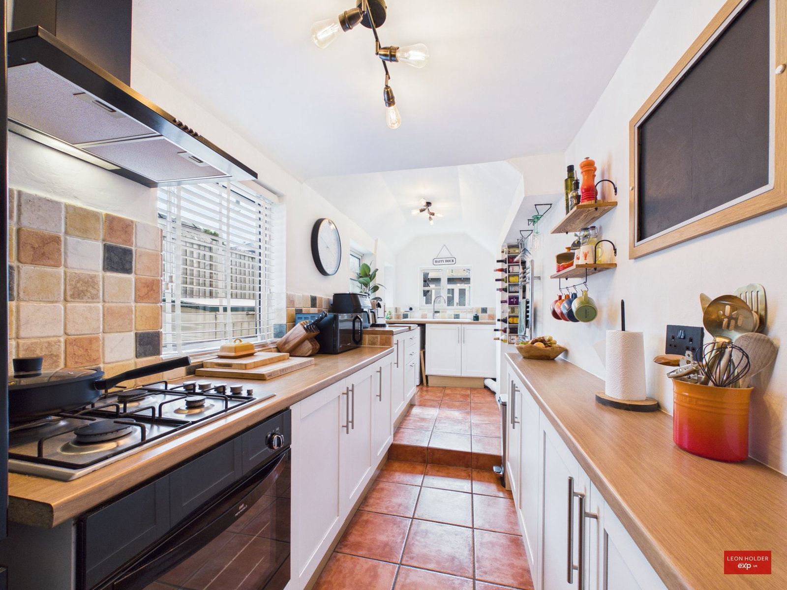 Semi Detached House for sale in Stonehouse, Bath Road, Kings Stanley, Stonehouse, GL10 3JJ, 901 m²