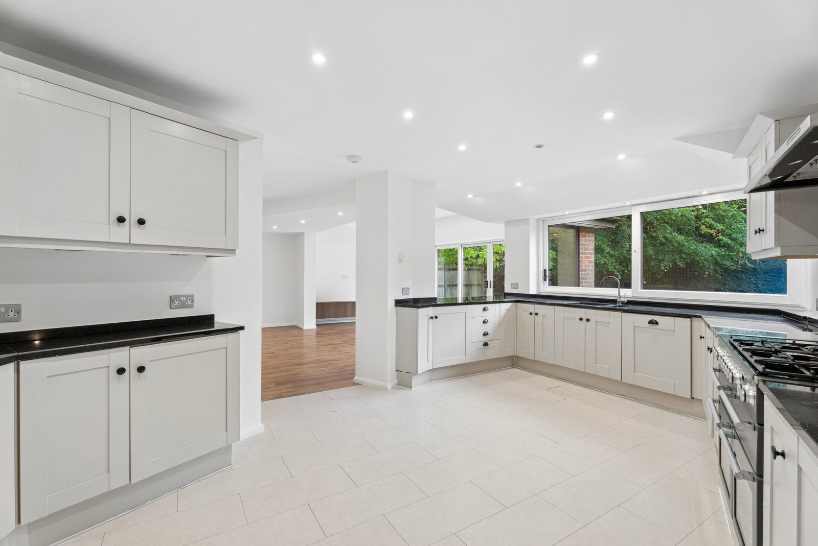 Detached House for sale in Chesham, The Grove, Latimer, Chesham, Buckinghamshire, HP5 1UE, 3541 m²