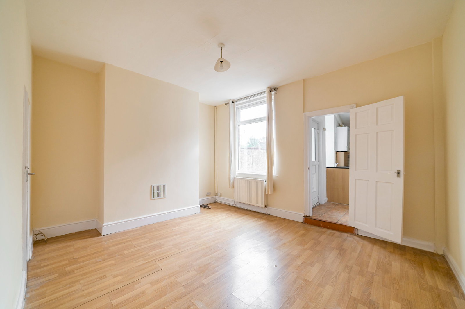 Terraced House for sale in Heywood, Rochdale Road, Heywood, 992 m²