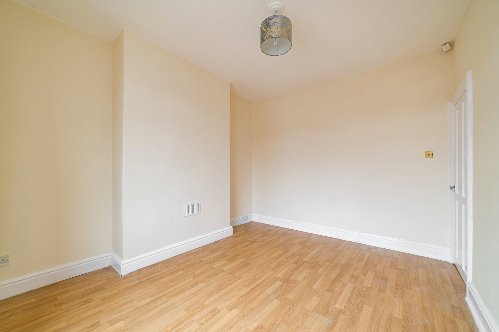Terraced House for sale in Heywood, Rochdale Road, Heywood, 992 m²