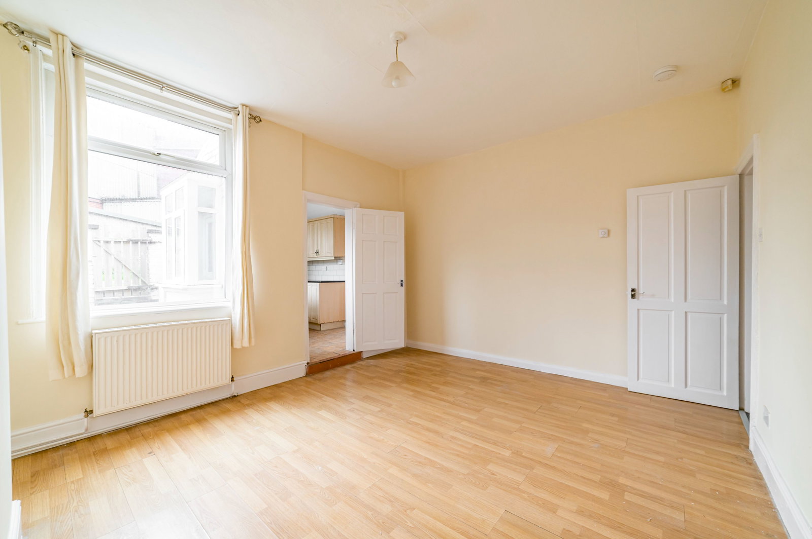 Terraced House for sale in Heywood, Rochdale Road, Heywood, 992 m²
