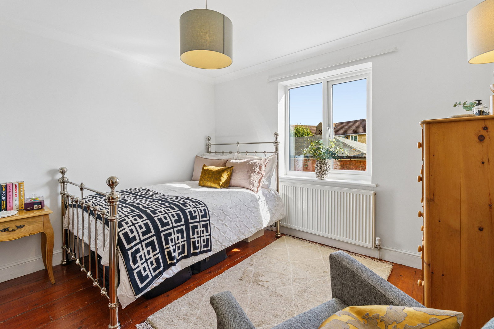 Flat for sale in London, Cypress Road, London, SE25