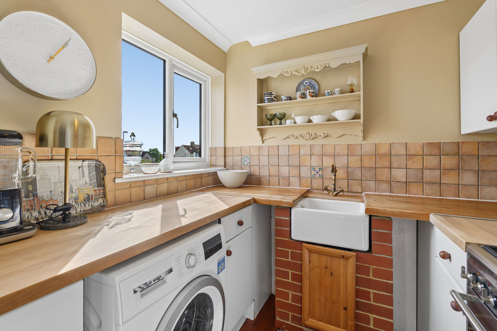 Flat for sale in London, Cypress Road, London, SE25