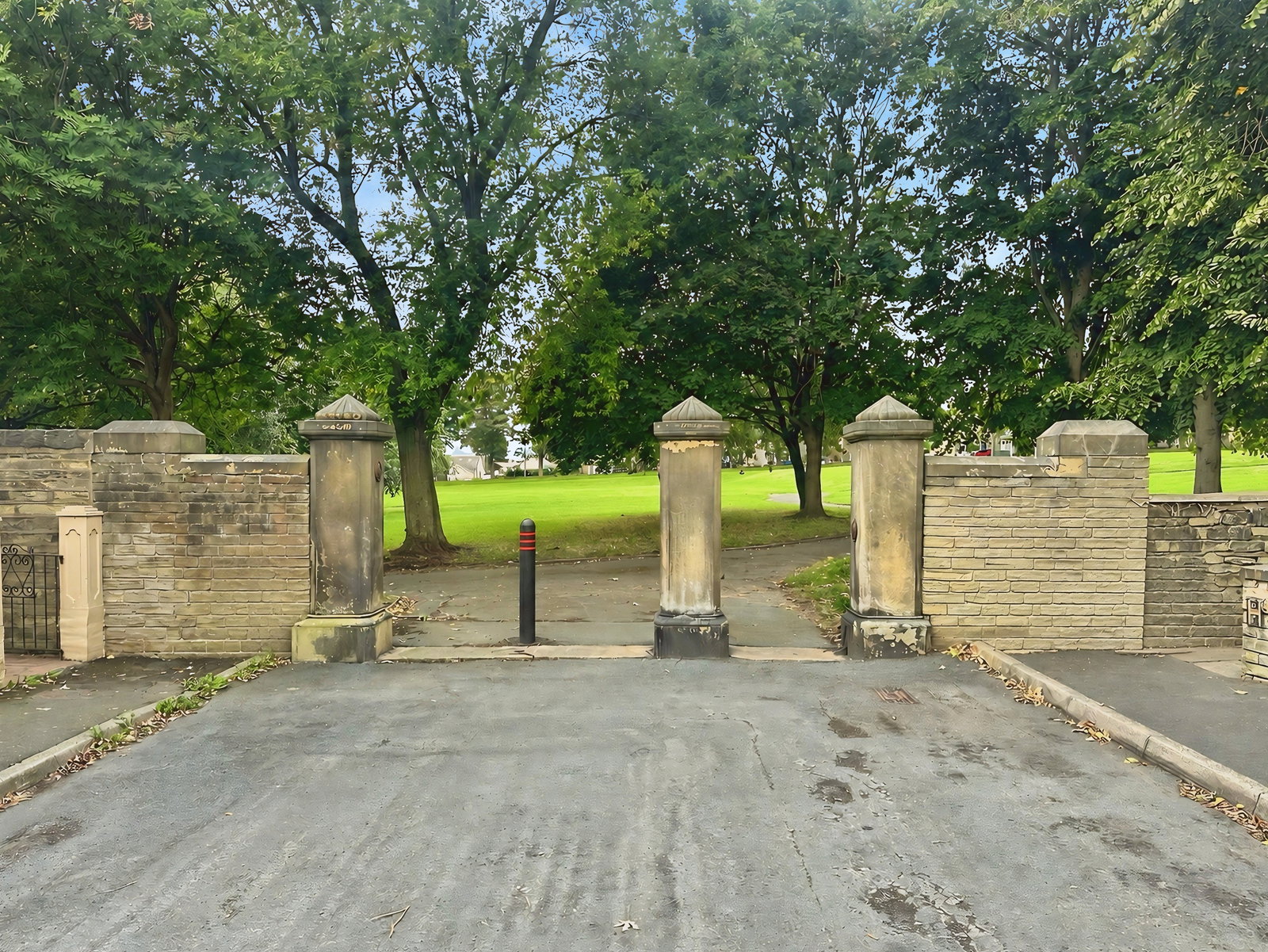 Terraced House for sale in Brighouse, Dyson Street, Brighouse, HD6
