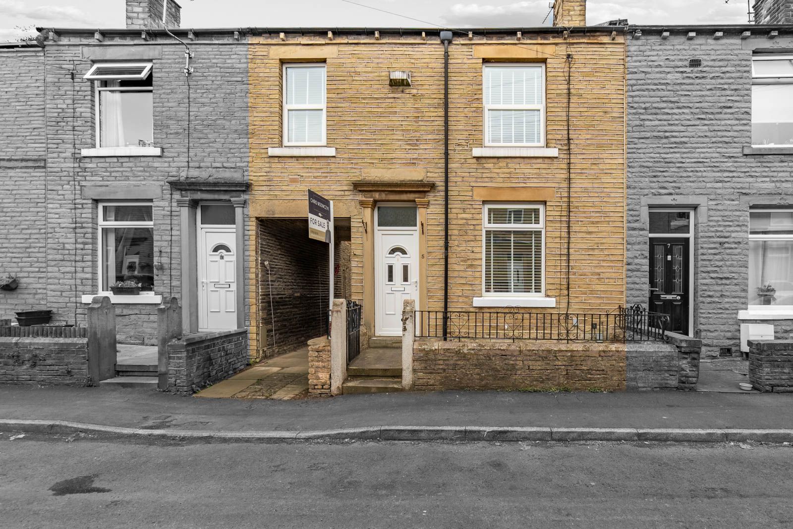 Terraced House for sale in Brighouse, Dyson Street, Brighouse, HD6