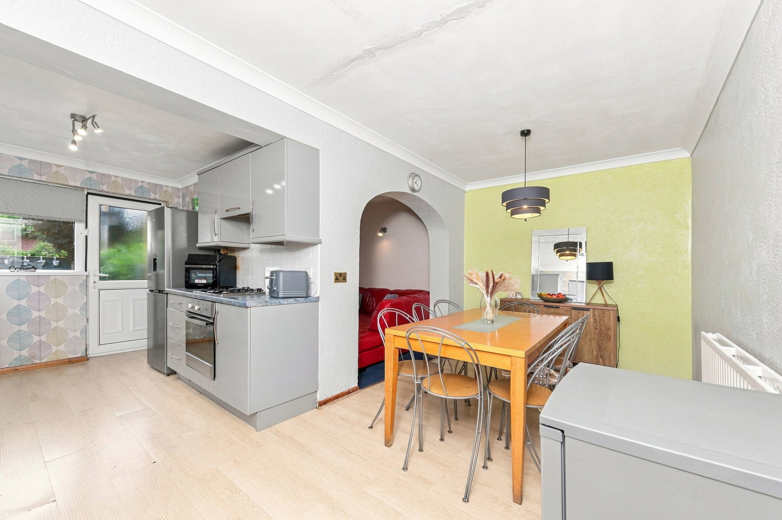 Semi Detached House for sale in Leeds, Hollyshaw Grove, Leeds, LS15 7BE, 1184 m²