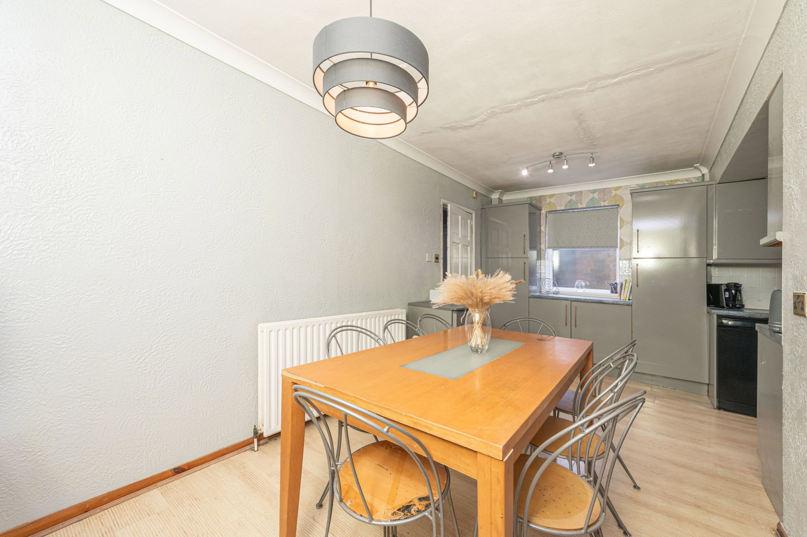 Semi Detached House for sale in Leeds, Hollyshaw Grove, Leeds, LS15 7BE, 1184 m²