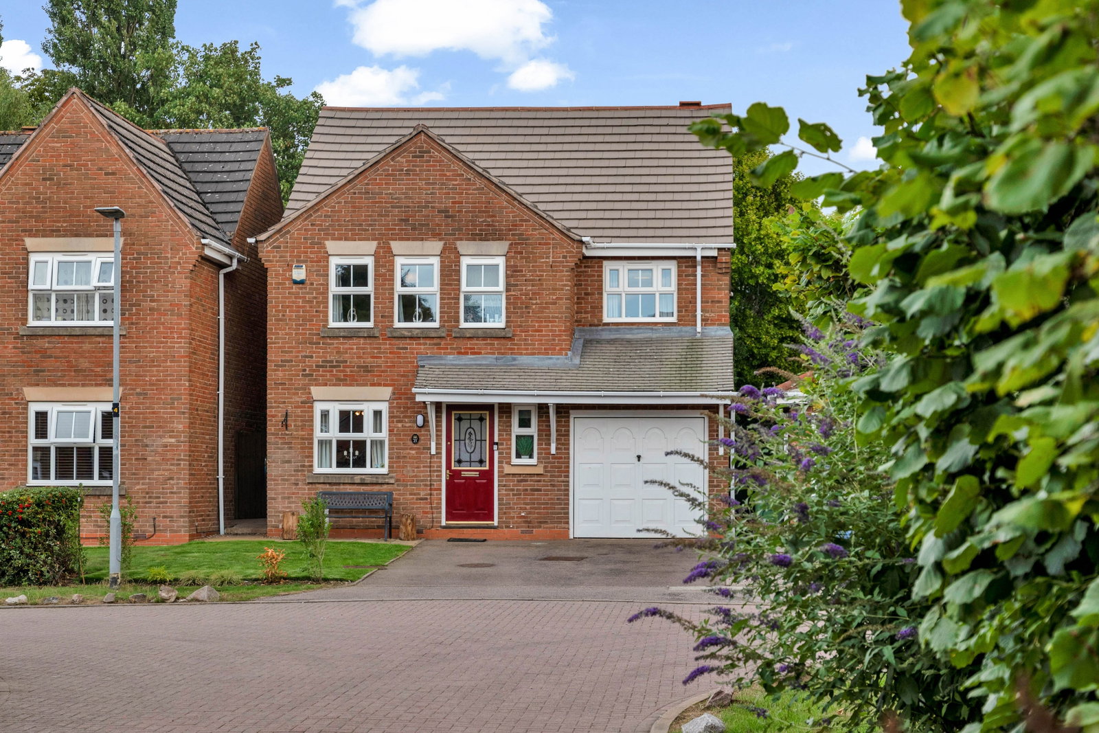 Detached House for sale in Leicester, The Pyke, Rothley, LE7 7LY