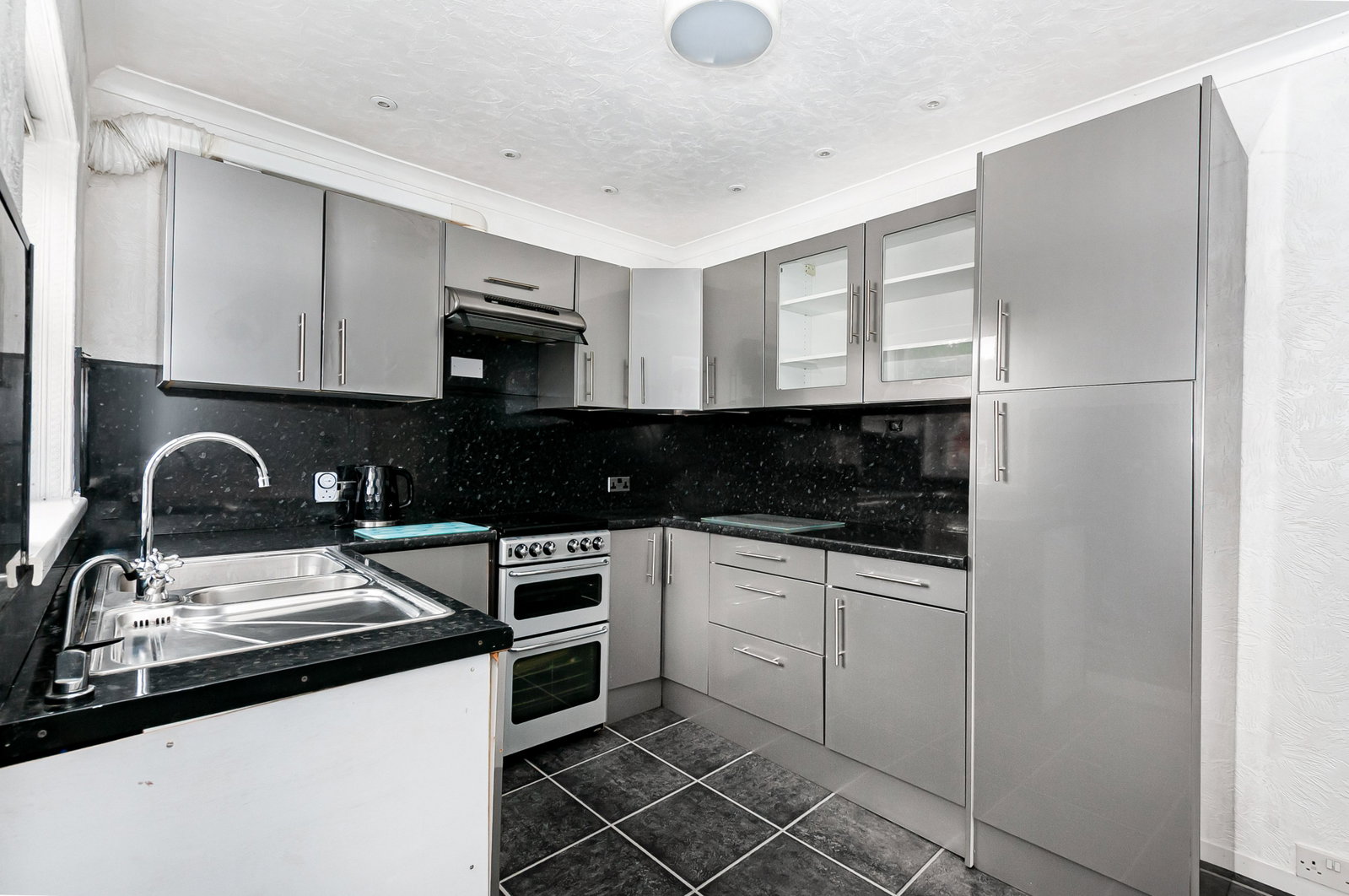 Semi Detached Bungalow for sale in Hull, Fulford Crescent, Willerby, Hull, East Riding of Yorkshire, HU10 6NP