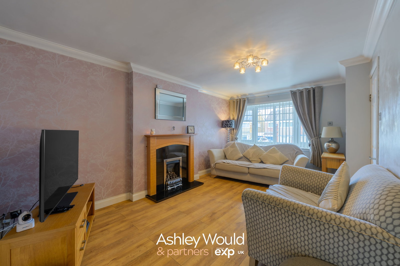 Semi Detached House for sale in Oldbury, Pevensey Close, Tividale, Oldbury, B69