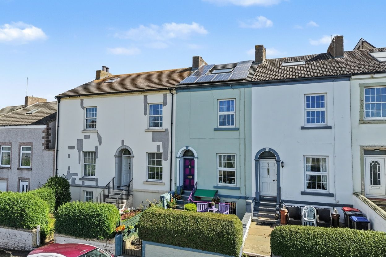 Terraced House for sale in Workington, Rose Hill, Harrington, Workington, CA14 5QL, 1556 m²