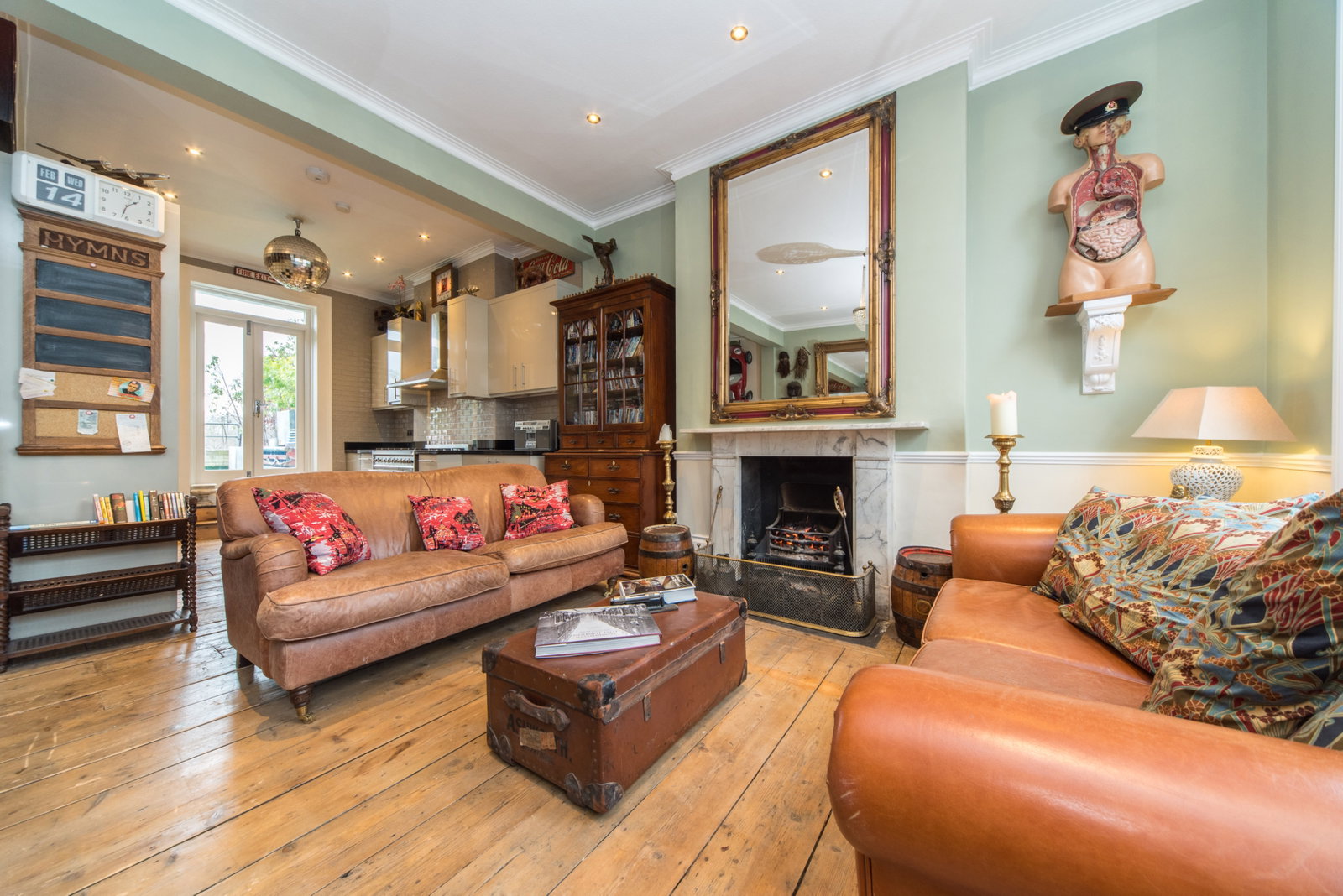 Block Of Flats for sale in London, London Road, Southwark, SE1, 2755 m²