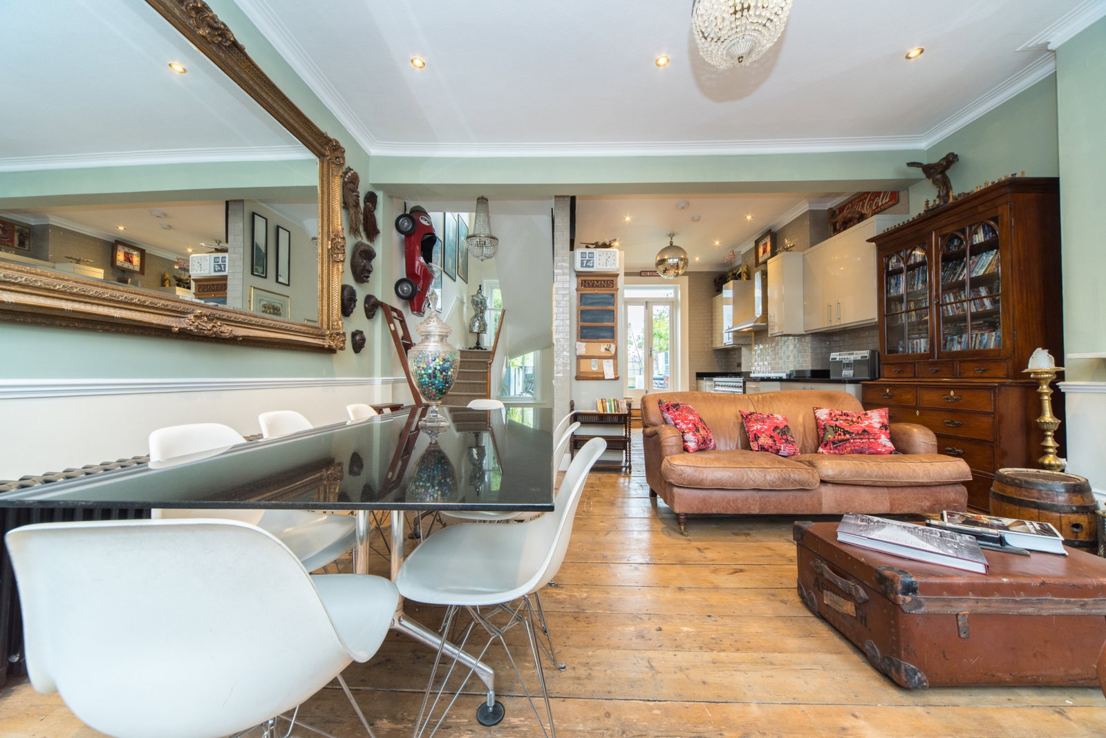 Block Of Flats for sale in London, London Road, Southwark, SE1, 2755 m²