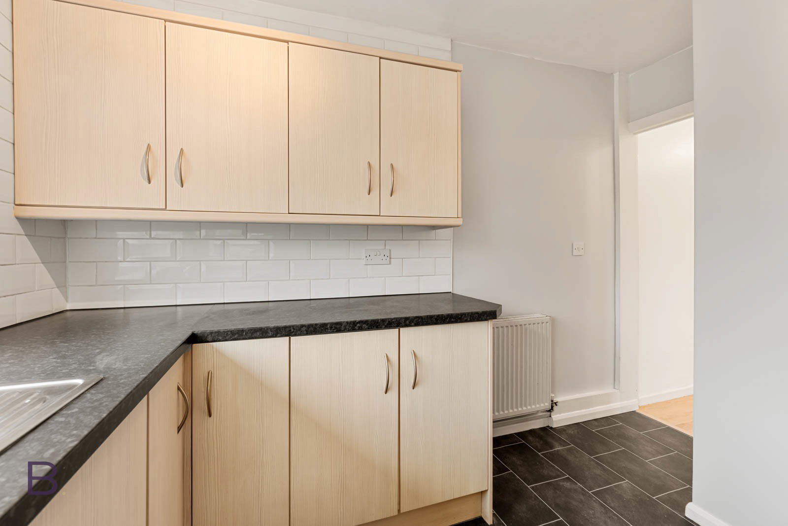 Semi Detached Bungalow for sale in Bradford, Penfield Grove, Clayton, Bradford, BD14 6LJ, 570 m²