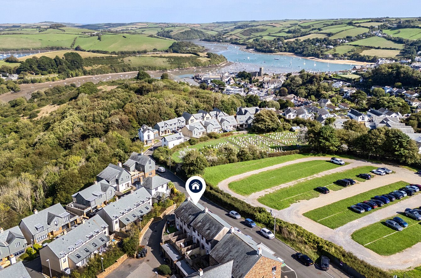 Terraced House for sale in Salcombe, McIlwraith Road, Salcombe, TQ8 8FF, 704 m²