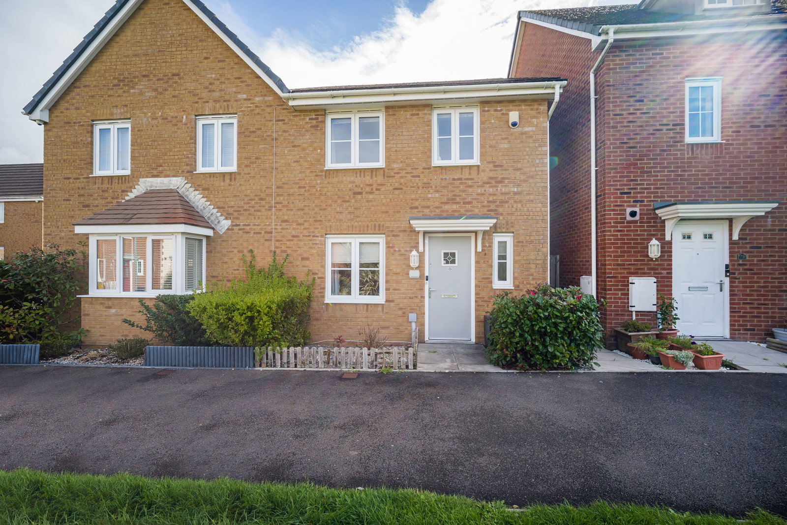 Semi Detached House for sale in Bridgend, Heol Bryncethin, Sarn, Bridgend, CF32 9GG