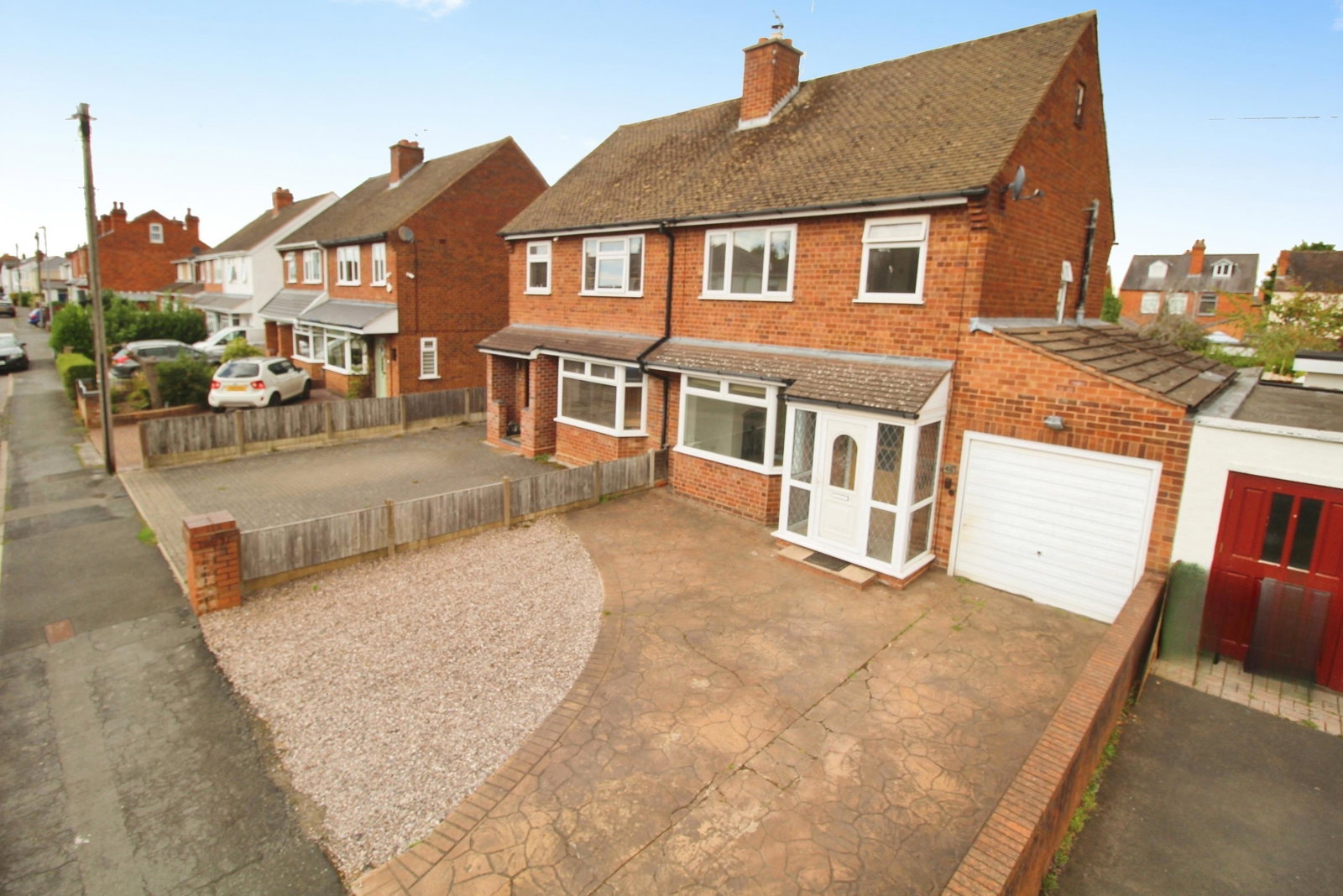 Semi Detached House for sale in Kidderminster, Batham Road, Greenhill, Kidderminster, DY10 2TW