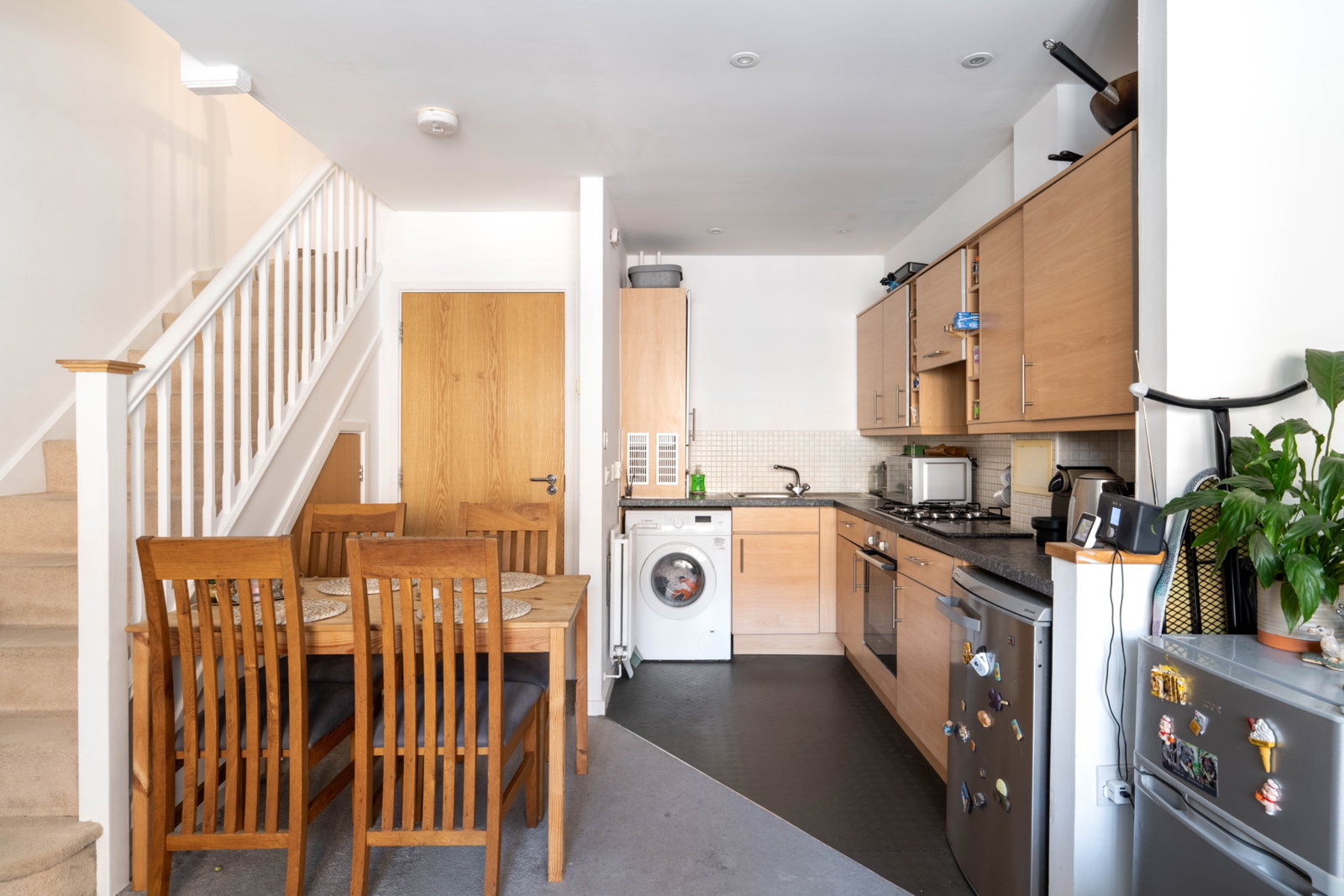 Terraced House for sale in Tonbridge, Whitefriars Wharf, Tonbridge, TN9 1QP, 810 m²