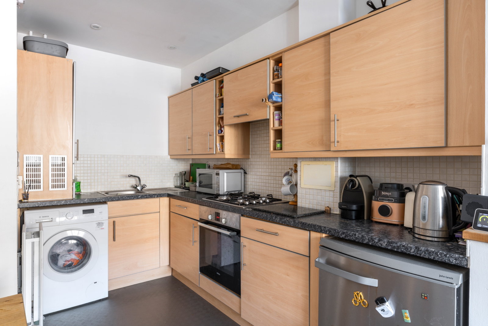 Terraced House for sale in Tonbridge, Whitefriars Wharf, Tonbridge, TN9 1QP, 810 m²