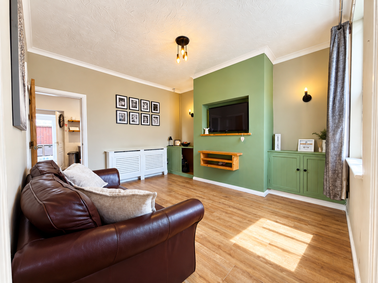 Semi Detached House for sale in Stockport, Grove Street, Hazel Grove, Stockport, SK7 4JW
