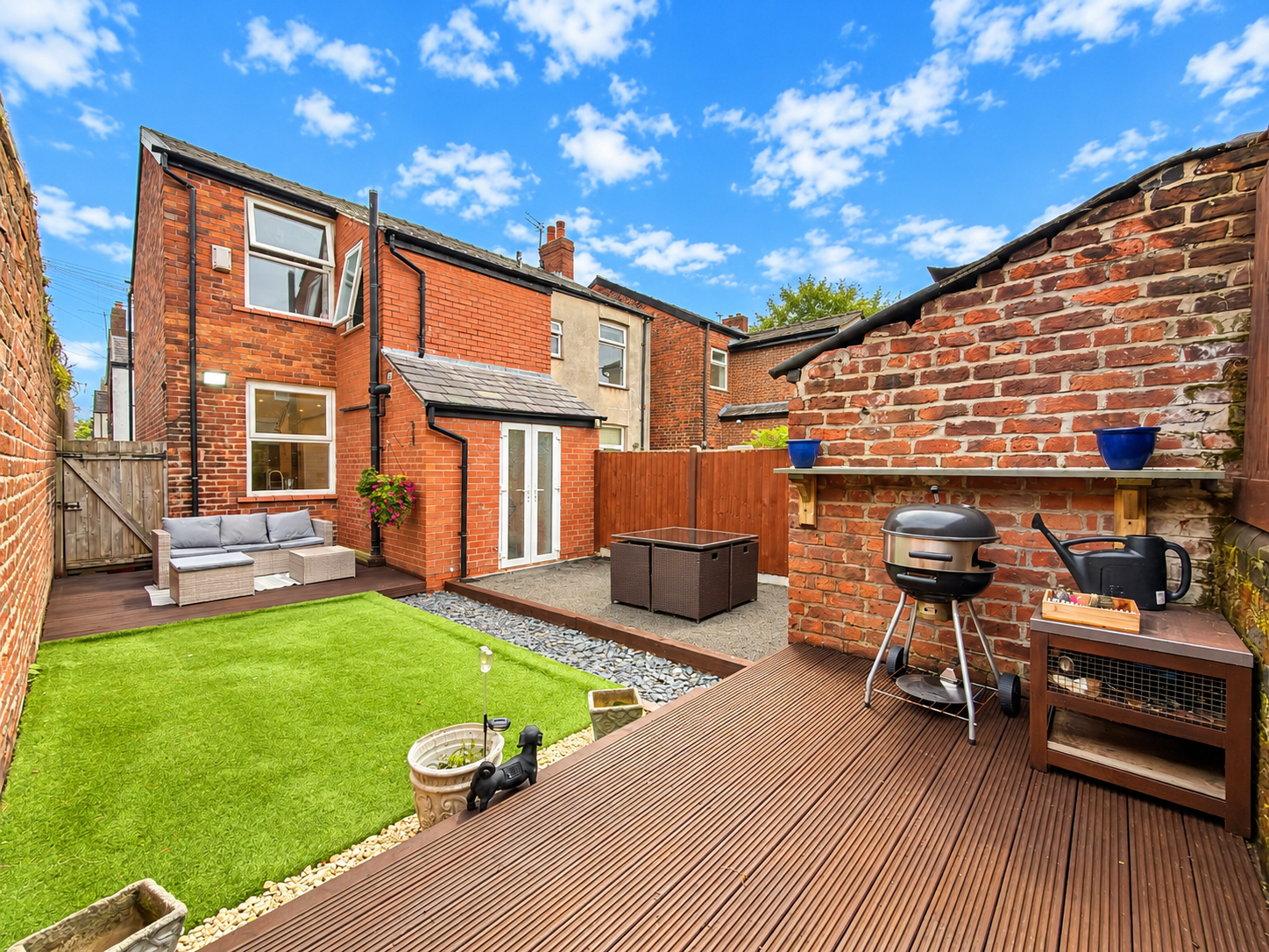 Semi Detached House for sale in Stockport, Grove Street, Hazel Grove, Stockport, SK7 4JW