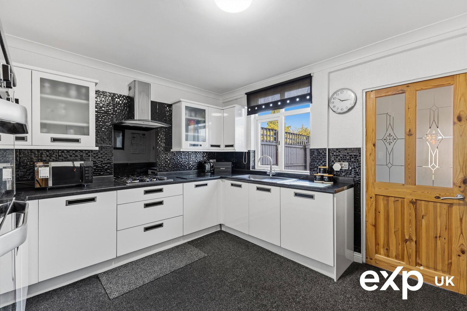 Semi Detached House for sale in Newark, Oak Avenue, New Ollerton, NG22 9PT