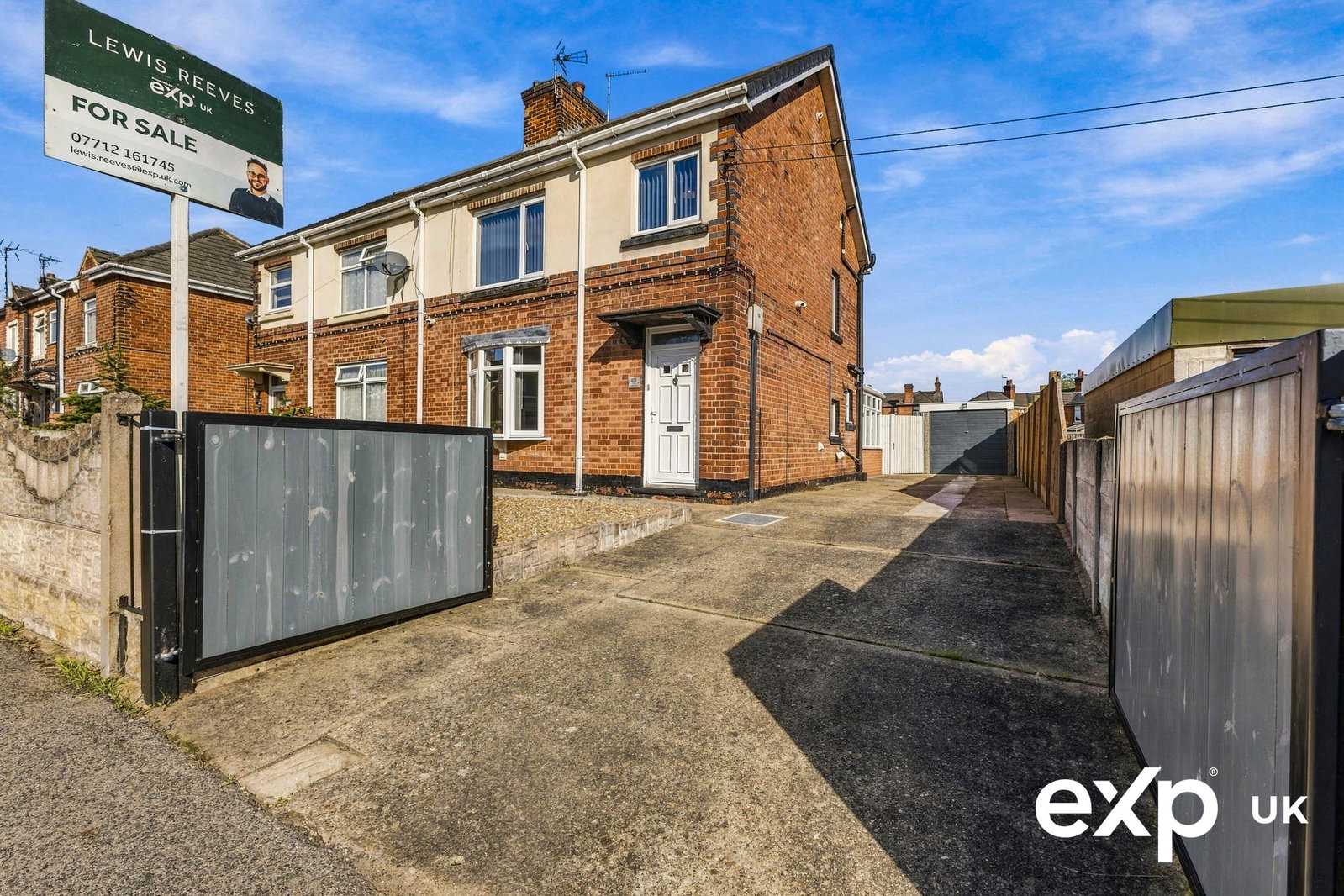 Semi Detached House for sale in Newark, Oak Avenue, New Ollerton, NG22 9PT