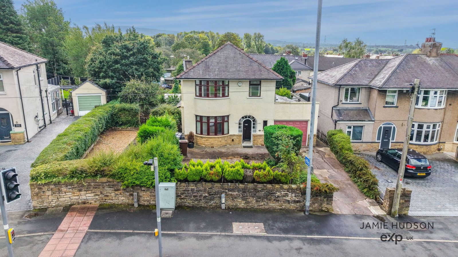 Detached House for sale in Burnley, Burnley Road, Padiham, Burnley, BB12 8SS, 1451 m²