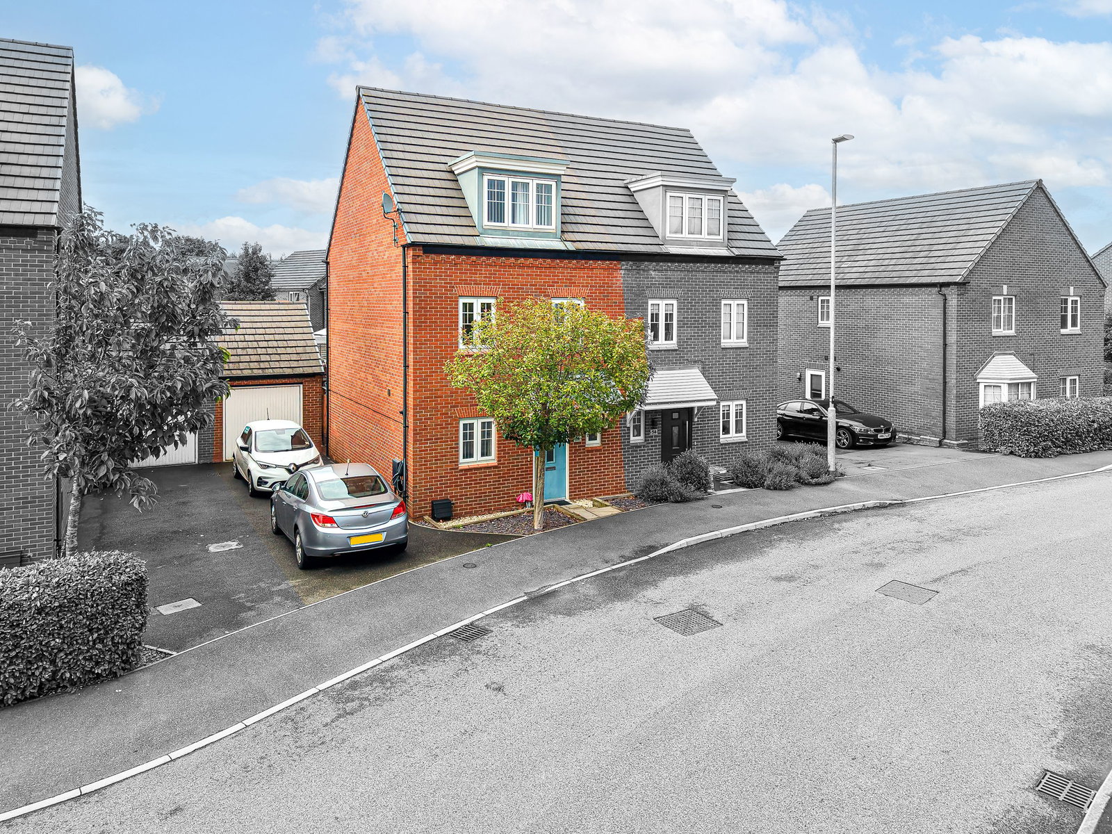 Semi Detached House for sale in Ibstock, Mill Hill Wood Way, Ibstock, LE67 6QB, 1104 m²