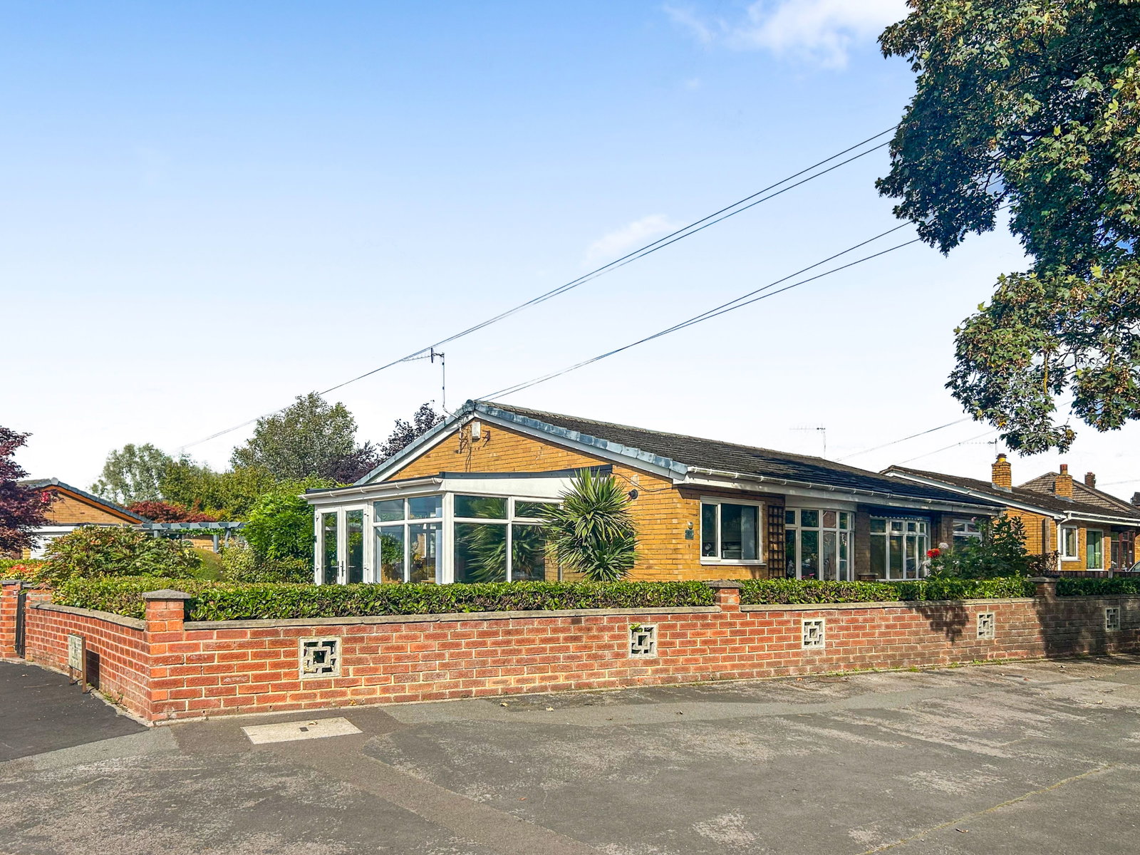 Semi Detached Bungalow for sale in Stoke-on-Trent, Weston Coyney Road, Weston Coyney, Stoke-on-Trent