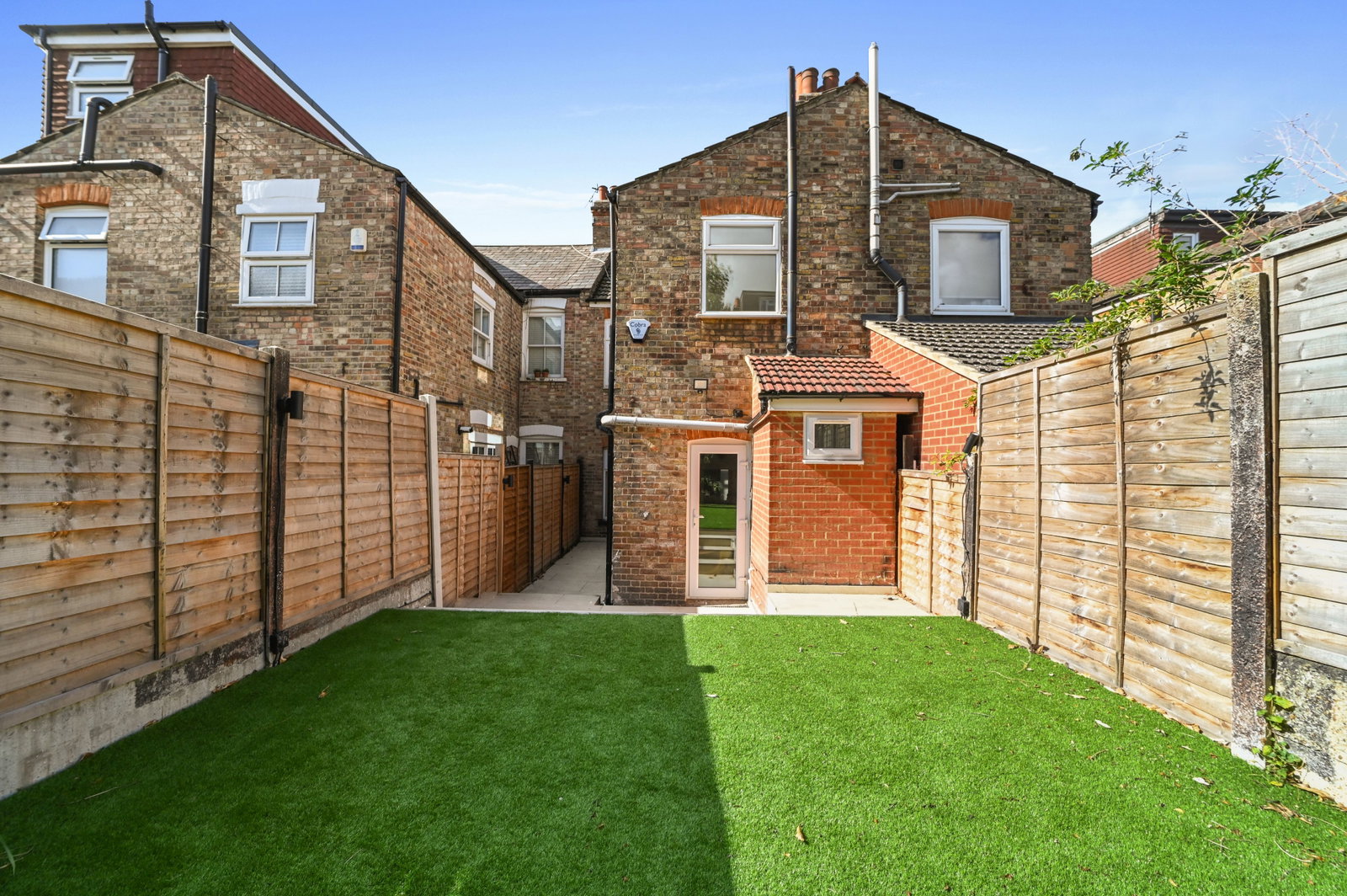 Terraced House for sale in Woodford Green, Smeaton Road, Woodford Green, IG8, 958 m²