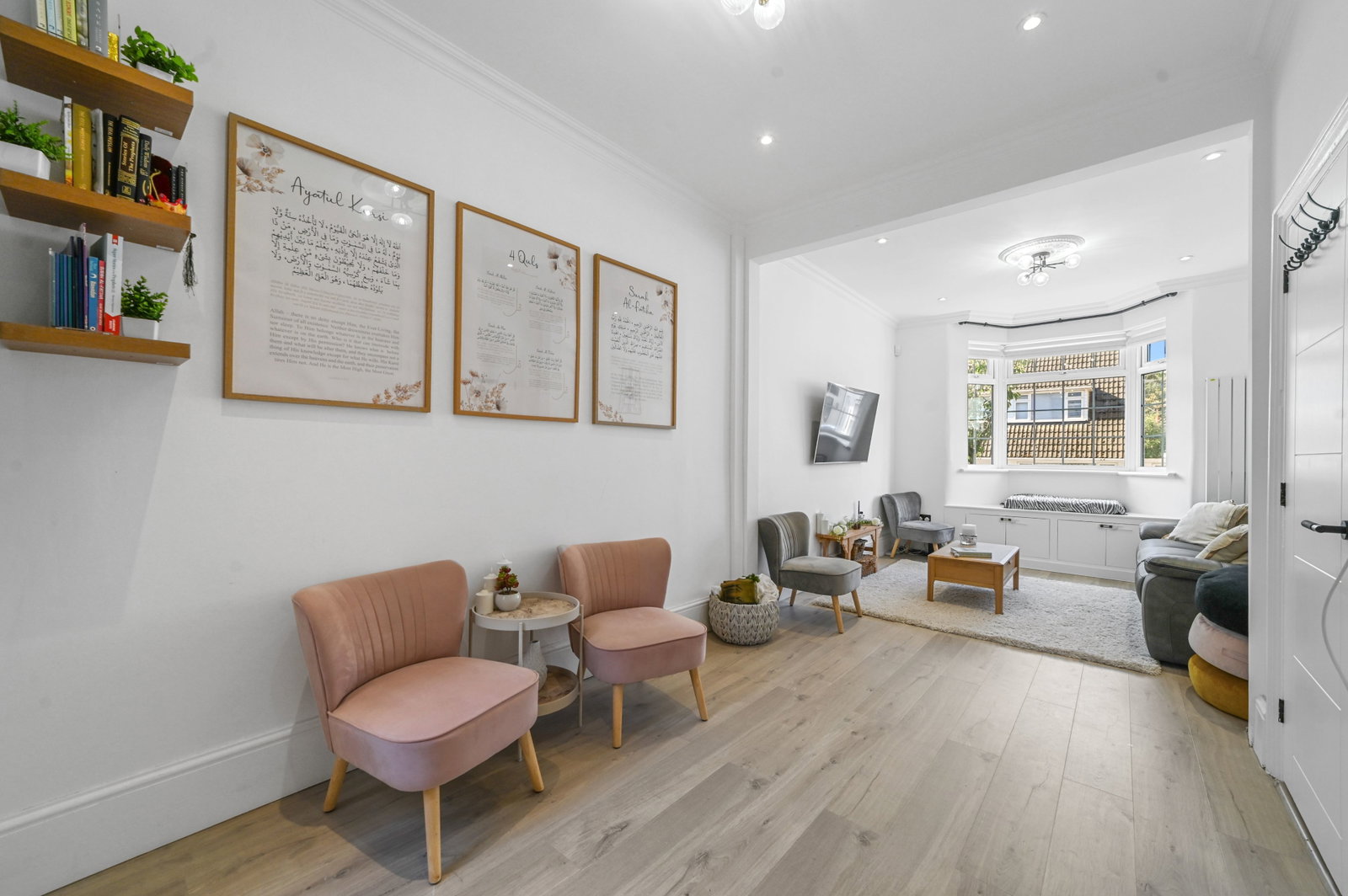 Terraced House for sale in Woodford Green, Smeaton Road, Woodford Green, IG8, 958 m²