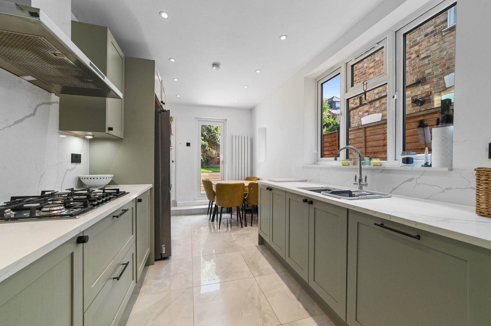 Terraced House for sale in Woodford Green, Smeaton Road, Woodford Green, IG8, 958 m²