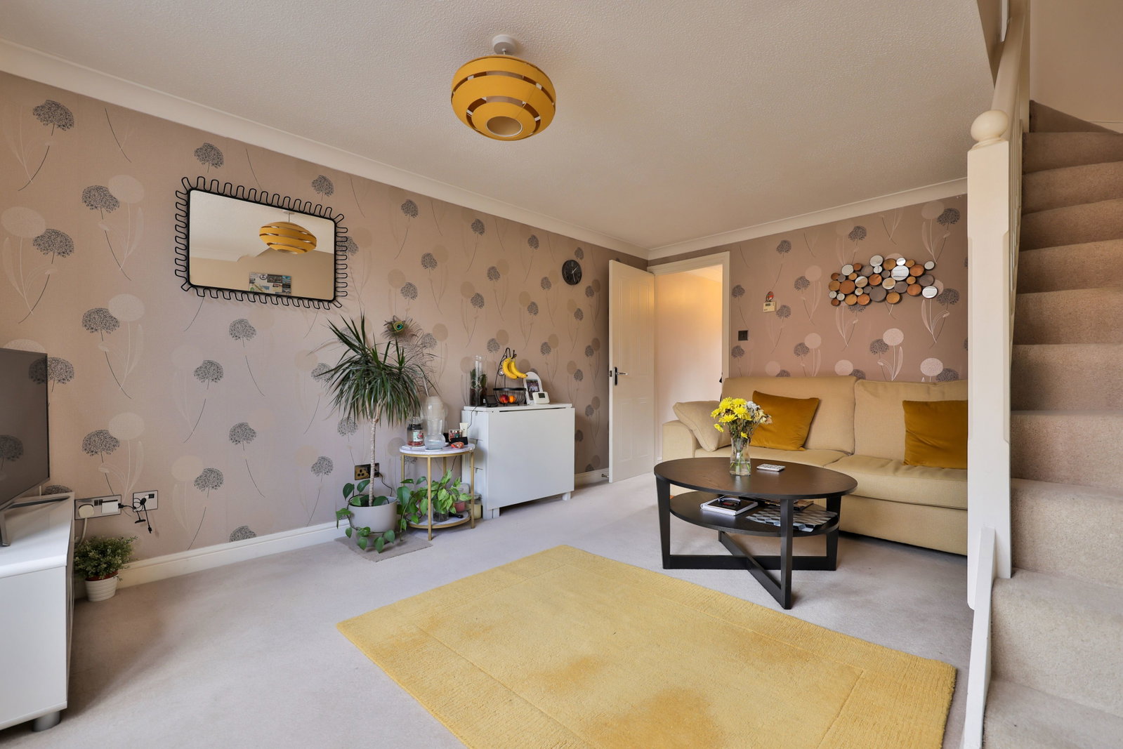 Terraced House for sale in York, Aldborough Way, York, 557 m²