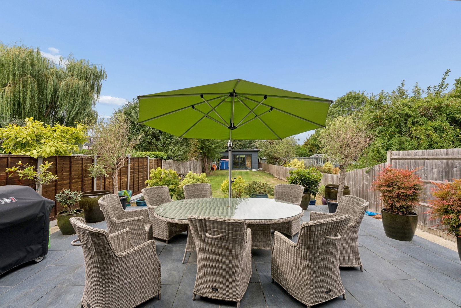Detached House for sale in Aylesbury, Limes Avenue, HP21, 1994 m²