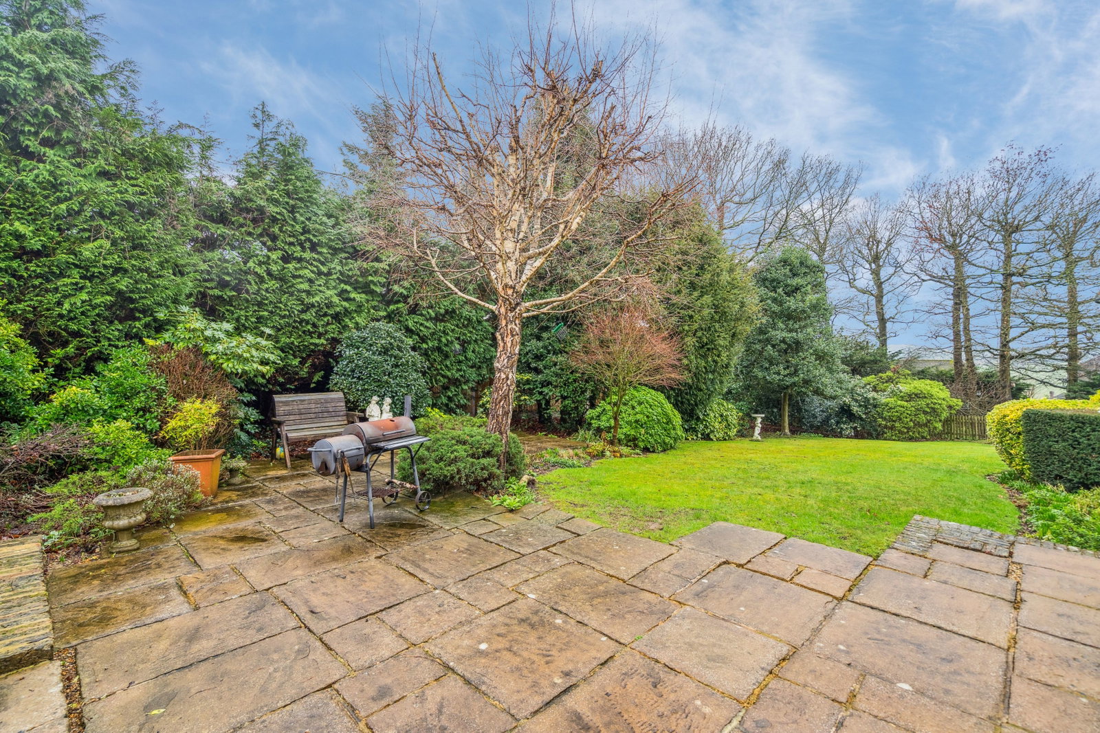 Detached House for sale in Gerrards Cross, Misbourne Close, Chalfont St Peter, Buckinghamshire SL9 0PT, 2037 m²