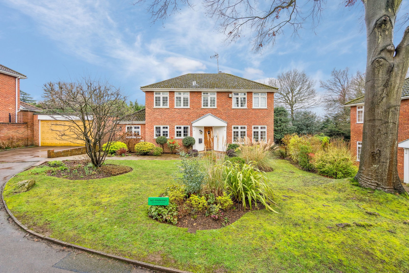 Detached House for sale in Gerrards Cross, Misbourne Close, Chalfont St Peter, Buckinghamshire SL9 0PT, 2037 m²