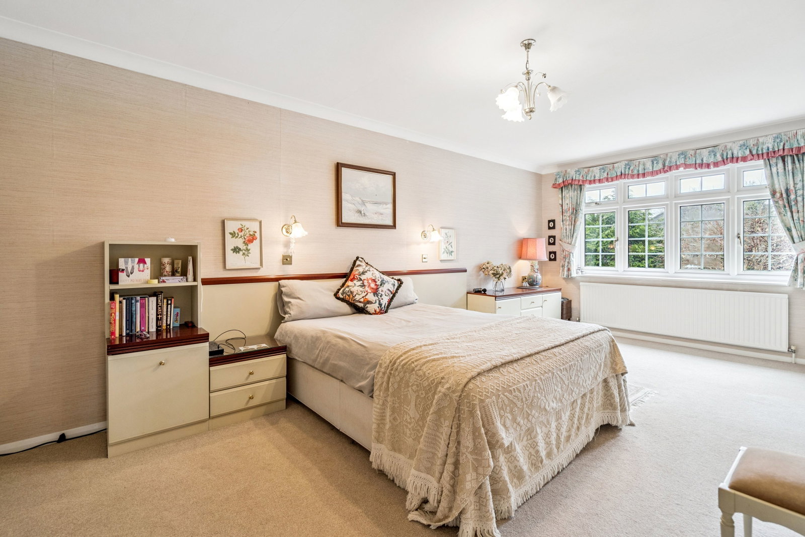 Detached House for sale in Gerrards Cross, Misbourne Close, Chalfont St Peter, Buckinghamshire SL9 0PT, 2037 m²