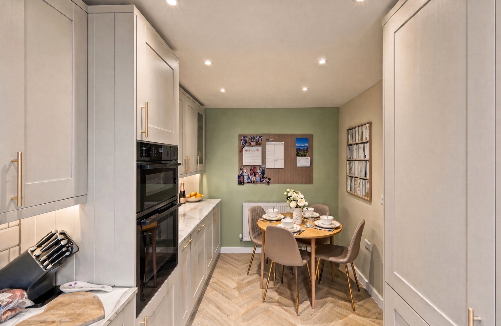 Terraced House for sale in Edenbridge, Albion Way, Edenbridge, TN8 6JJ
