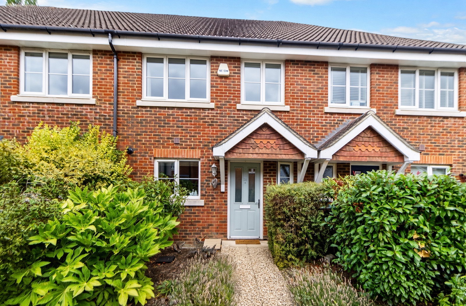 Terraced House for sale in Edenbridge, Albion Way, Edenbridge, TN8 6JJ