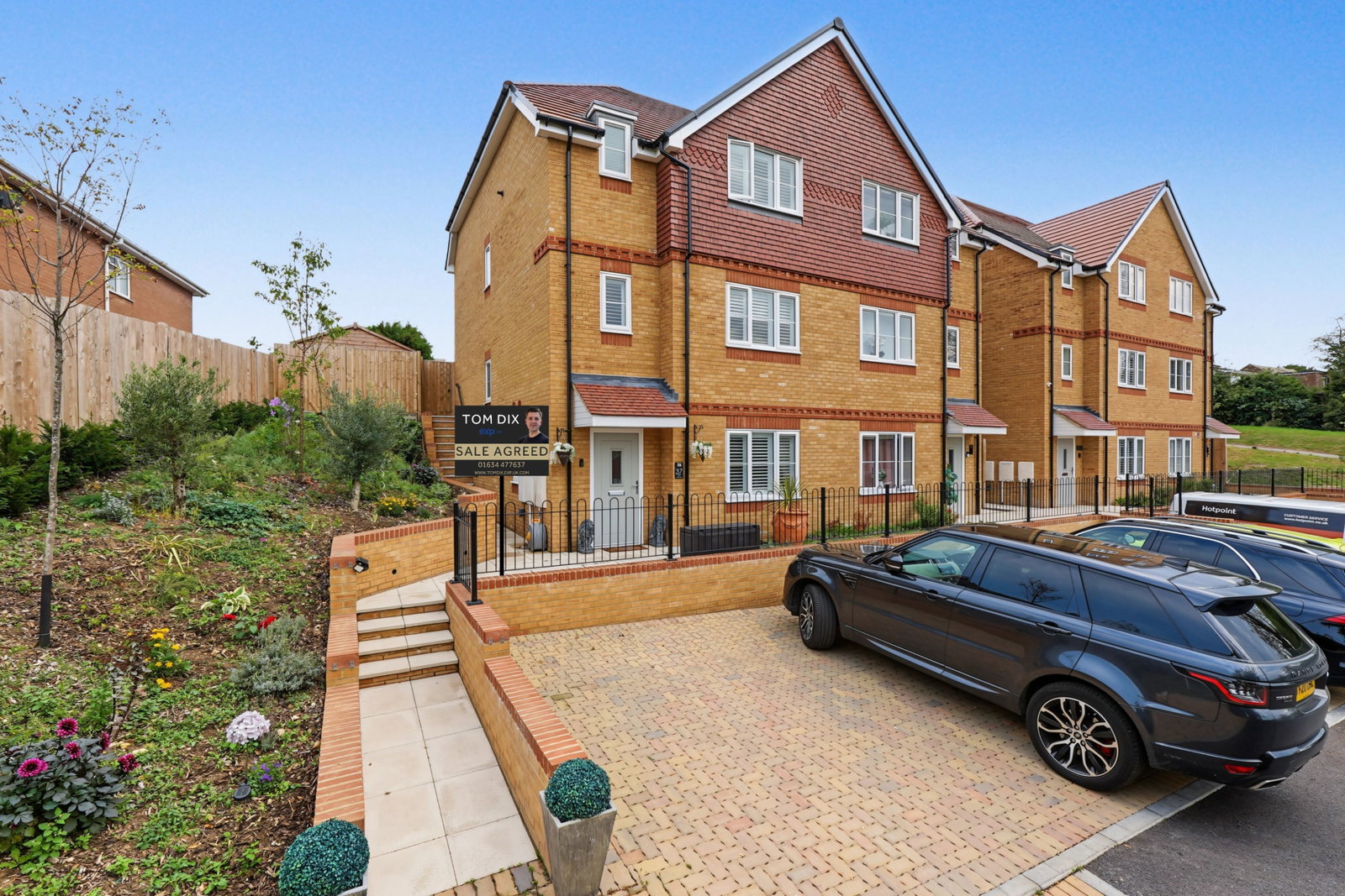 Semi Detached House for sale in Chatham, Vixen Place, Walderslade, Chatham, 1553 m²
