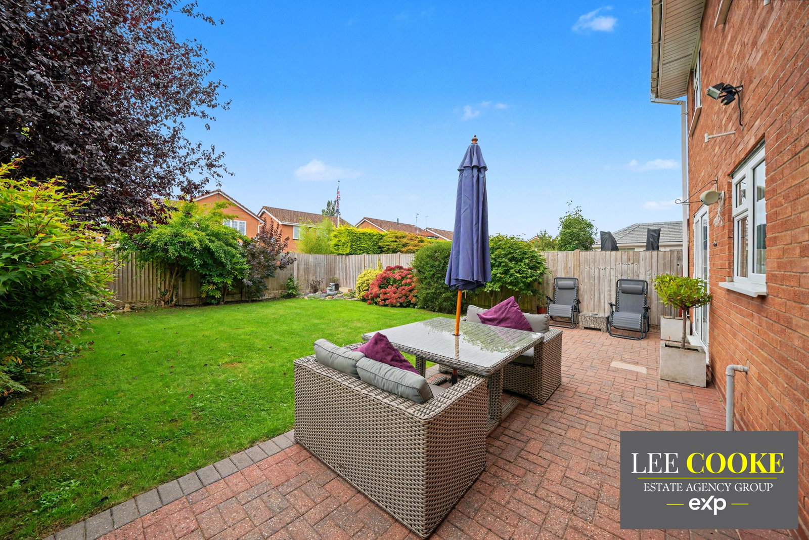 Detached House for sale in Wolverhampton, Thistledown Drive, Featherstone, Wolverhampton, WV10 7SX