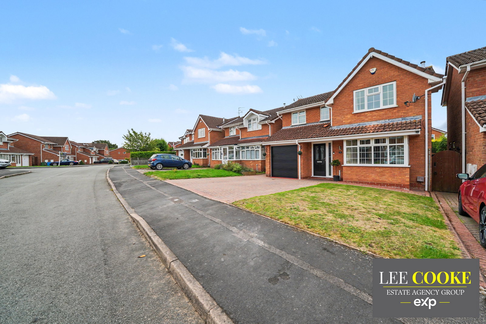 Detached House for sale in Wolverhampton, Thistledown Drive, Featherstone, Wolverhampton, WV10 7SX