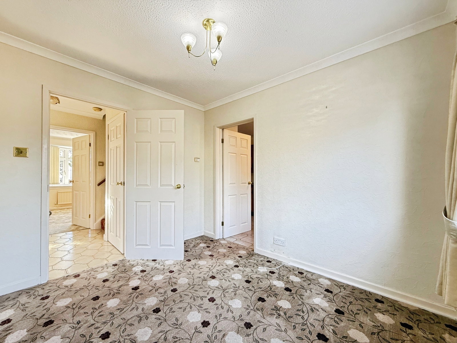 Semi Detached House for sale in Swansea, Maesglas, Gorseinon, Swansea, West Glamorgan SA4