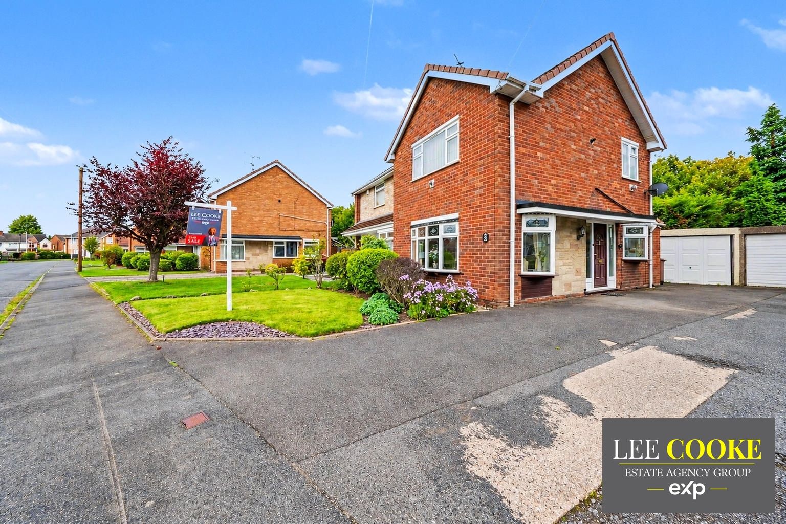 Semi Detached House for sale in Wolverhampton, Grovelands Crescent, Off Cottage Lane, Fordhouses, Wolverhampton, WV10 6LL