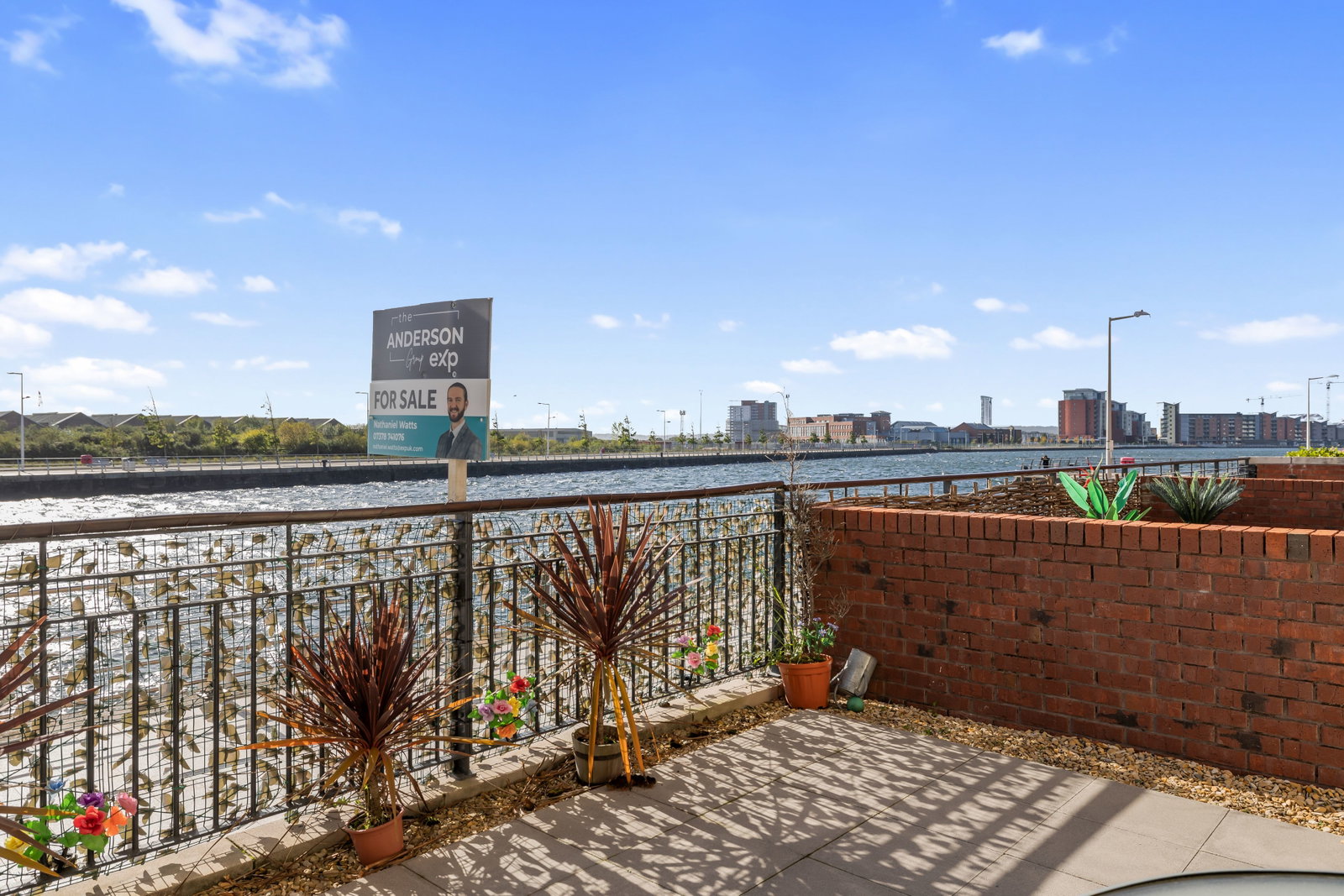 Town House for sale in Swansea, Yr Hafan, Langdon Road, Swansea, SA1 8RD, 2034 m²