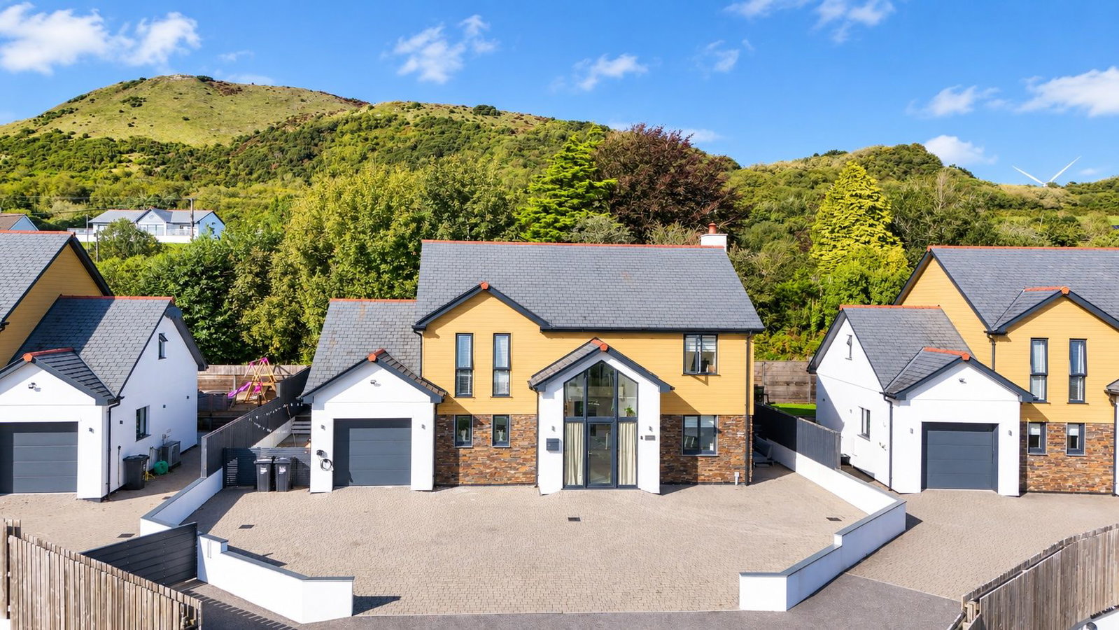 Detached House for sale in St Austell, The Sycamores, High Street, PL26, 2038 m²
